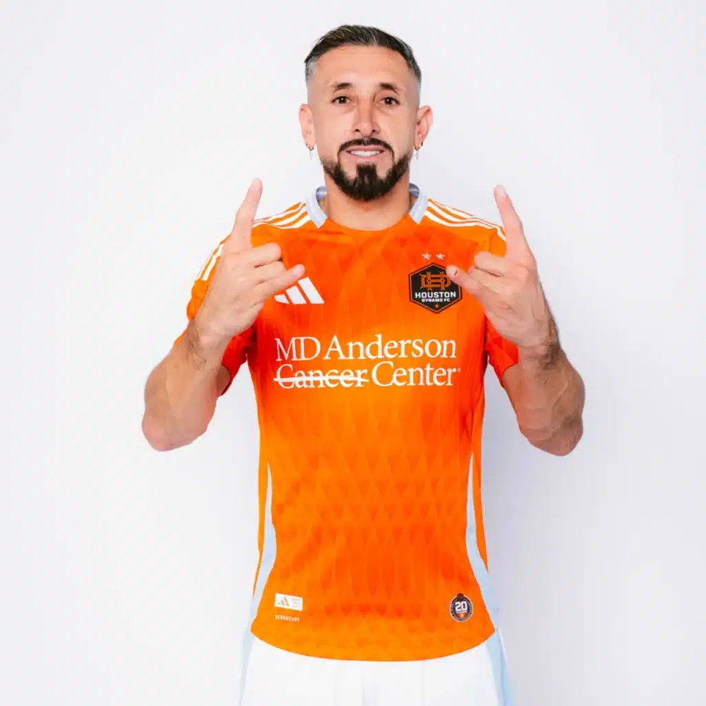 16 Hector Herrera