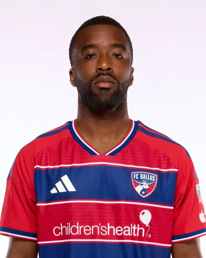 18 Shaq Moore