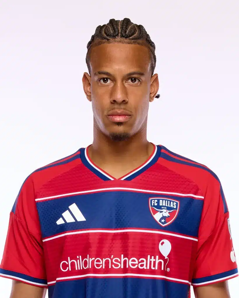 22 Alvaro