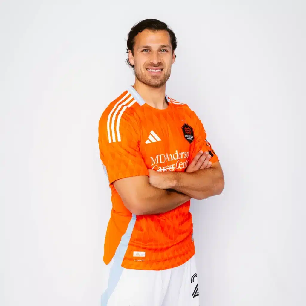 28 Erik Sviatchenko