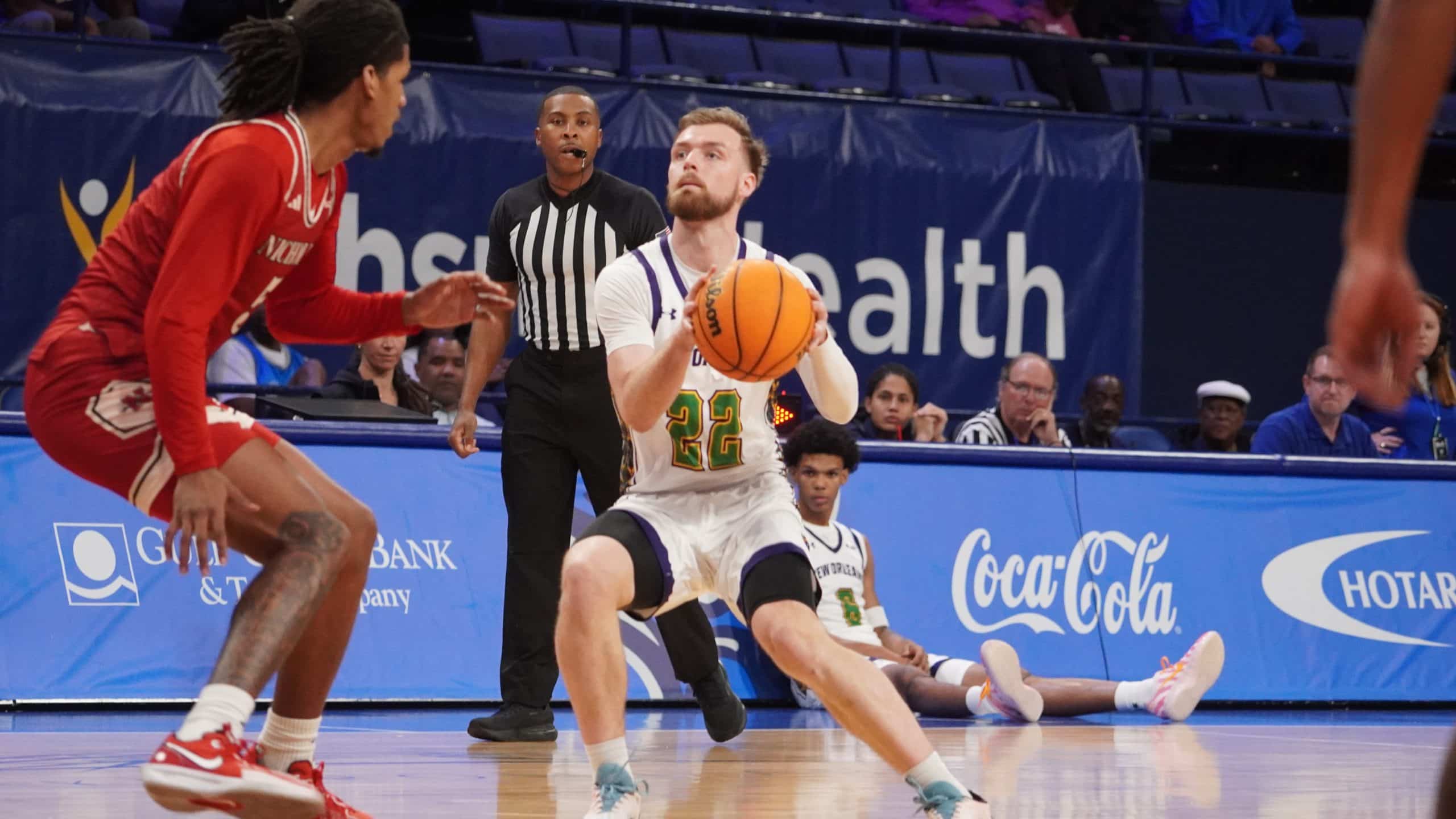Coleton Benson - Nicholls (Jan. 10, 2026) Basketball player preparing to pass