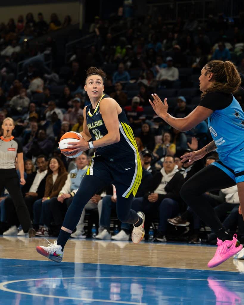 Jessica Sheppard WNBA Basketball players in action during game