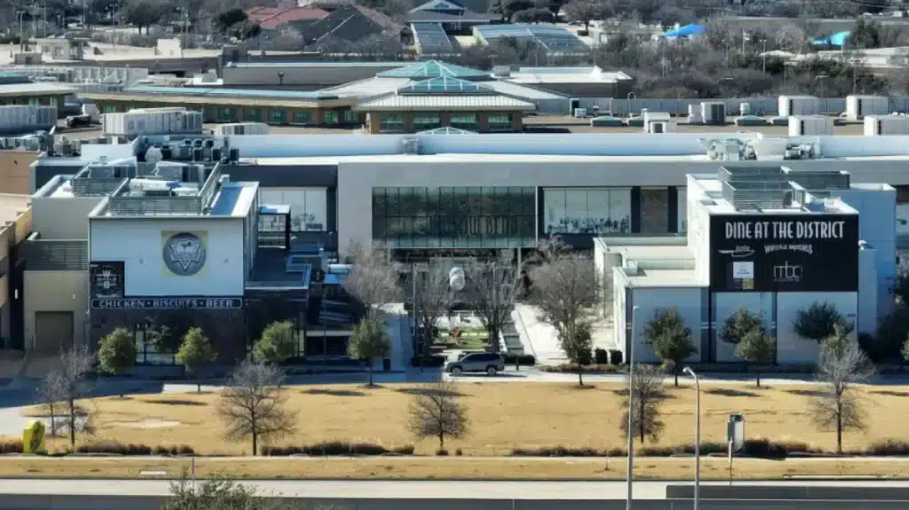 Dallas Stars New Arena Modern building with outdoor space